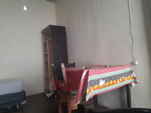 Twin Room image 10