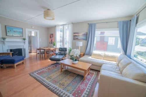 Ocean View Home w/Sauna, Gym, Bikes + More