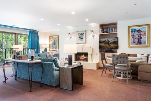 The Galatyn Lodge