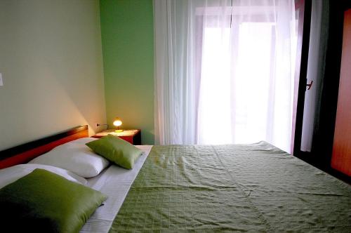 Two-Bedroom Apartment with Balcony image 10