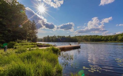 Four Season Waterfront Muskoka Retreat