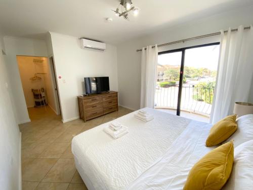 Three-Bedroom House image 8