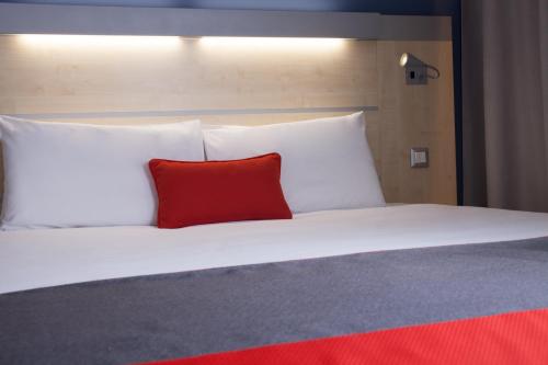 Holiday Inn Express Toulouse Airport an IHG Hotel - image 11