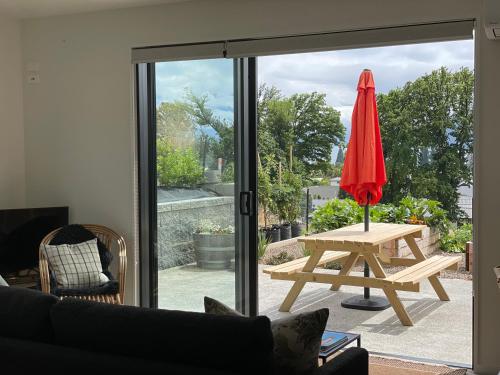 Apartment with Lake View image 9