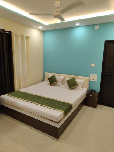 1 queen bed