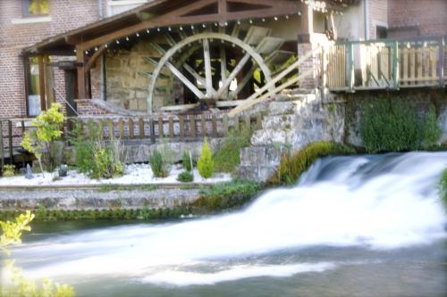 Logis - Hôtel & Restaurant Moulin Des Forges Hotel de charme Le Mont-Saint-Adrien
