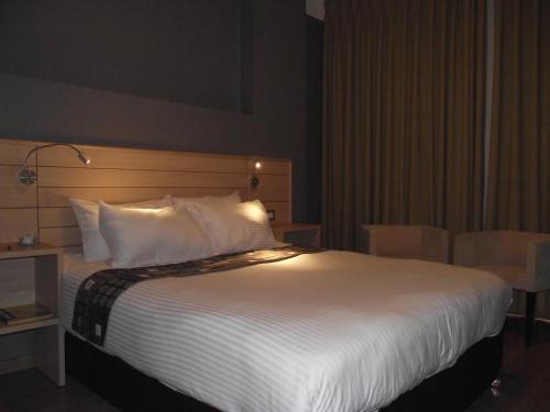 Double Room image 6