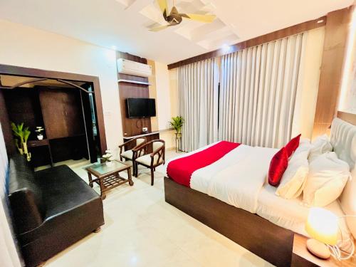 The Ramawati - A Four Star Luxury Hotel Near Ganga Ghat