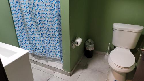 Queen bed Near Coliseo de Puerto Rico in Hato Rey Central