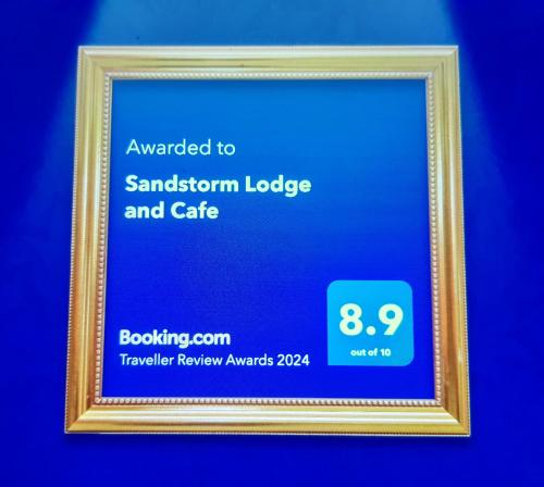 Sandstorm Lodge and Cafe