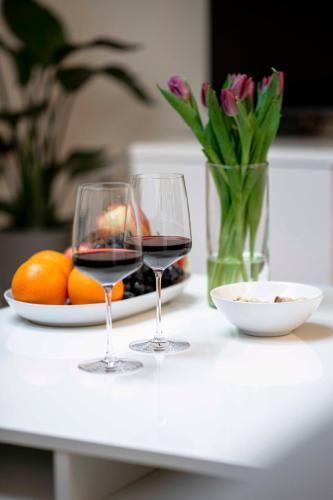 150m² 4BR Duplex Near Metro & Prague Center