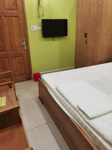 1 queen bed