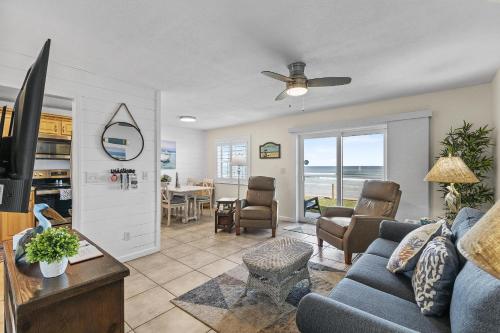 Colony Beach Club 125 in New Smyrna Beach, USA