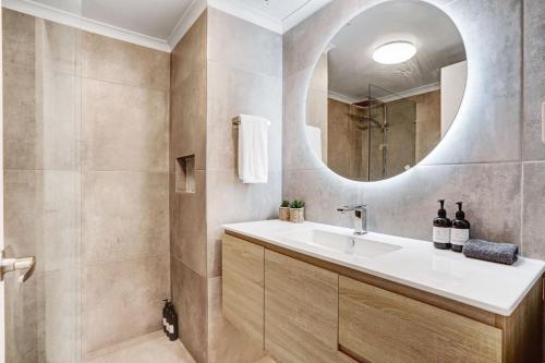 Apartment image 8