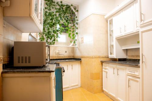 Luxury 3BR in the heart of Mohandseen - image 2