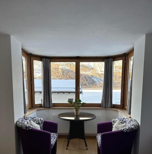 Ümbrus, Hotel Ristorante Lagrev in Maloja