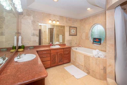 Lawson Rock - Angelfish 201 condo in Sandy Bay