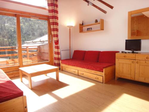 Apartment with Mountain View