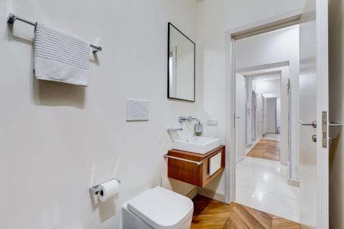 BDC - The Platinum 2-Bdr apt @Spanish Steps, Rom (Foto 8)