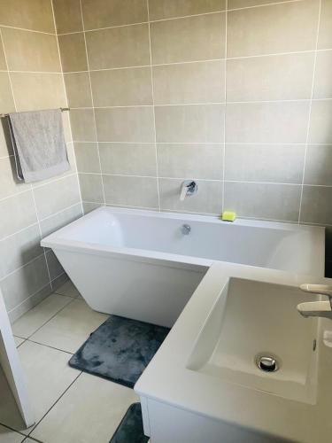 Joy Apartment@The Blyde