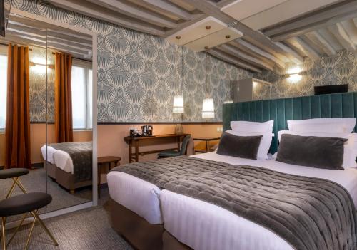 room detail thumbnail 1