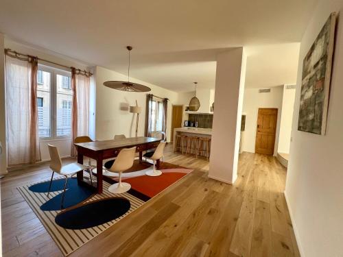 Bord de mer, magnifique appartement de 150m2 avec jardin, Marseille (photo 4)