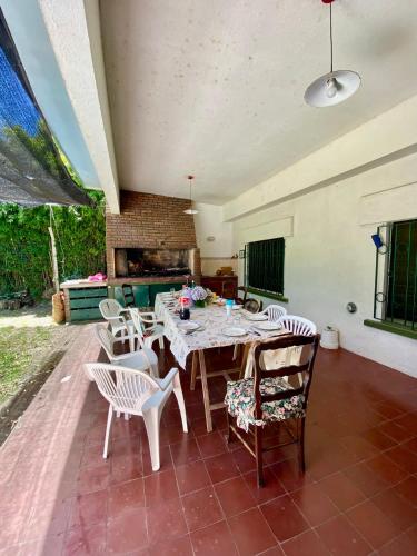 Faciliteiten, Frente a la mansa CON SEÑA l LUZ GAS AGUA LIMPIEZA APARTE (Frente a la mansa CON SENA l LUZ GAS AGUA LIMPIEZA APARTE) in Atlantida