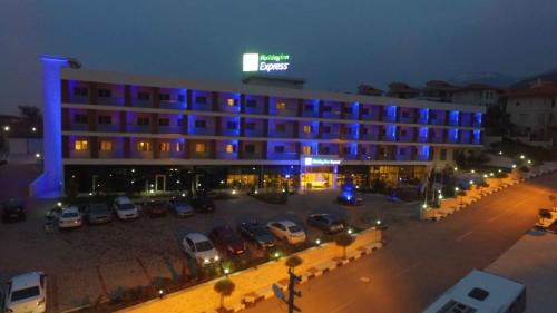 Holiday Inn Express Manisa-West, an IHG Hotel