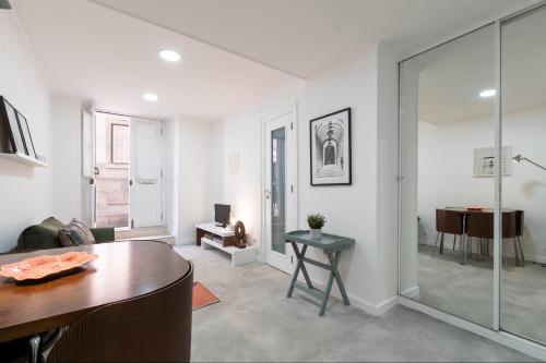Central Alfama Studio Perfect for Budget Travelers - main image
