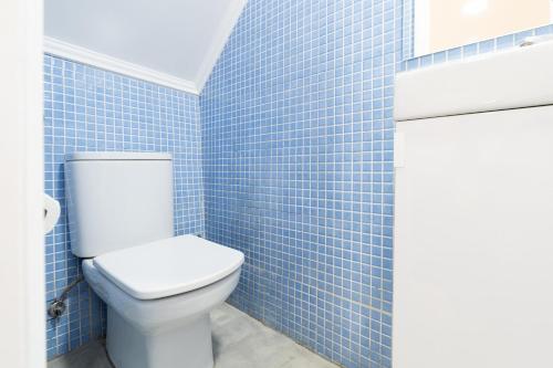 Central Alfama Studio Perfect for Budget Travelers - image 6