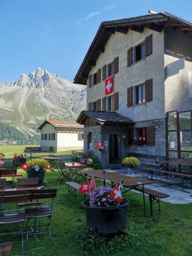 Hotel Ristorante Lagrev 4