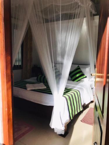 Budget Double Room image 10