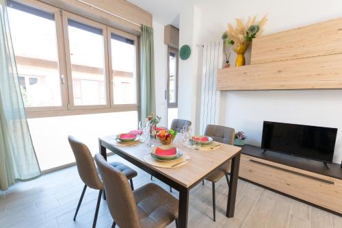 Shared lounge/TV area, I Host Apartment - Piave, Lissone in Lissone