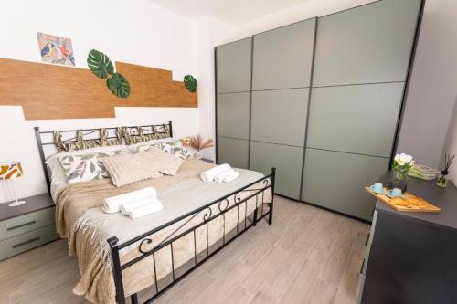 Bed, I Host Apartment - Piave, Lissone in Lissone