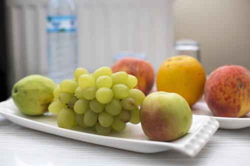 Golden Apple Hotel - image 3