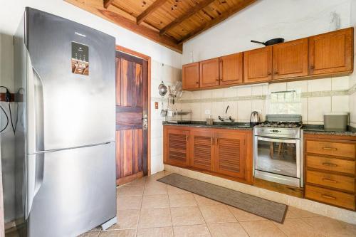 Praia particular, vista exclusiva e conforto total in Ribeirao da Ilha
