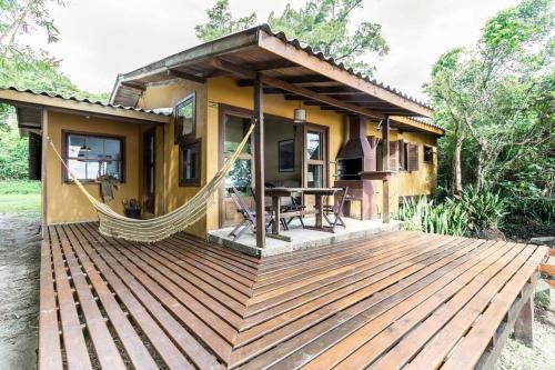 Praia particular, vista exclusiva e conforto total in Ribeirao da Ilha