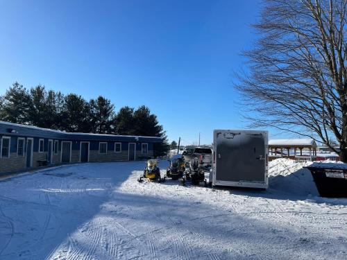 Pine Ridge Motel
