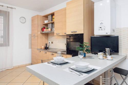 Loft - Comfort Studio - [10m Piazza Maggiore], Болонья