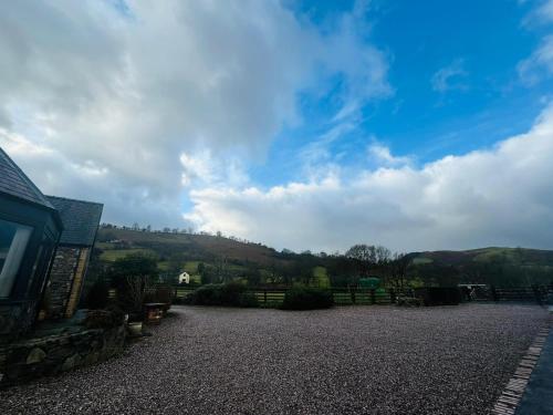 Surrounding environment, The Retreat in Llanrhaeadr-ym-Mochnant
