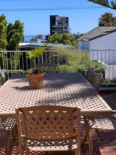 15 Braeside - image 9
