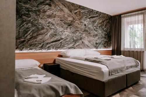 Park Hotel - image 13