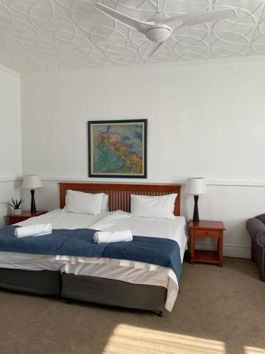 15 Braeside - image 3