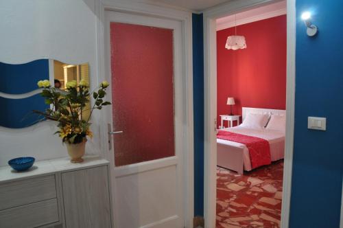 المرافق, B&T Holiday House in University Area