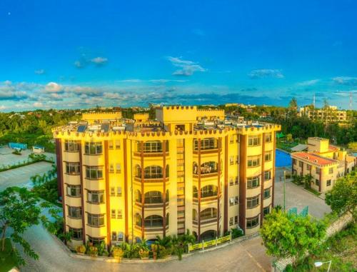 Roma Stays - Elegant Apartment at Sunset Paradise with Swimming Pool & Restaurant