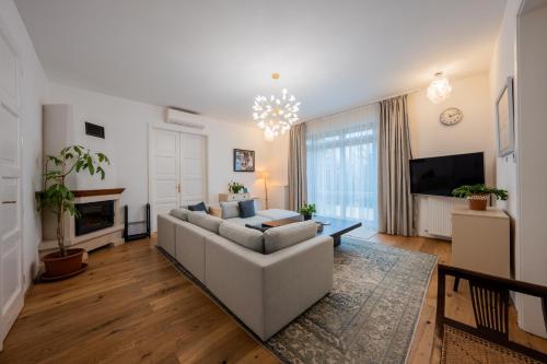 Közös társalgó / TV, Völgy Villa (Volgy Villa) in Zebegény