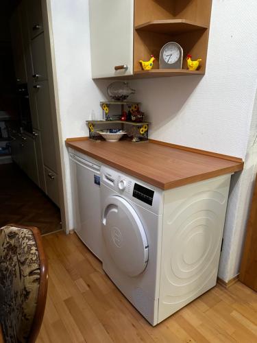 KRAICHGAU # 3-ZKB mit Balkon im EG, Monteurzimmer in Eppingen