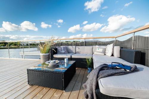 Hausboot Aegir mit Dachterrasse in Schleswig am Ostseefjord Schlei in Friedrichstrasse