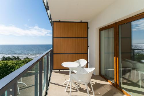 Studio with Sea View image 6