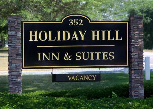 Holiday Hill Inn & Suites in Dennis Port, USA